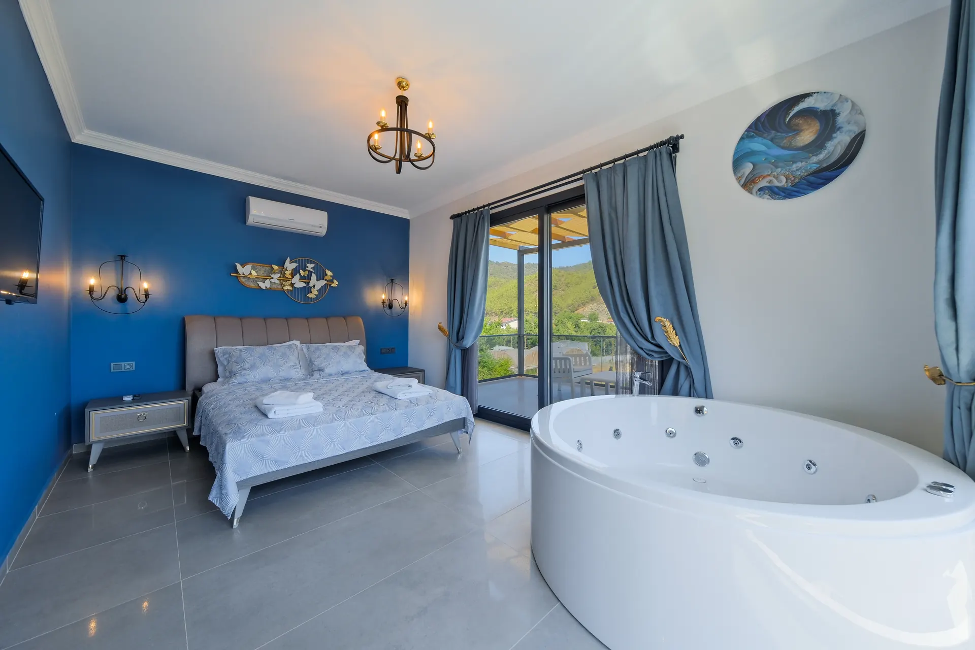 Fethiye lüks villa jakuzili yatak odası